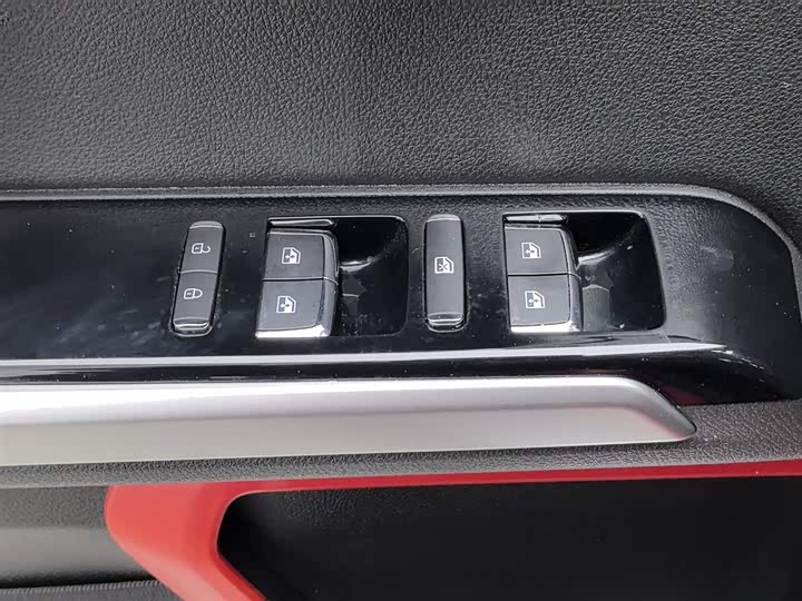 BAIC Beijing BJ40 2024 2024款 2.0T 城市猎人荣耀版