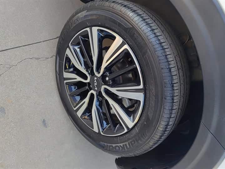 Kia KX1 2021 2021款 1.4L CVT天窗款