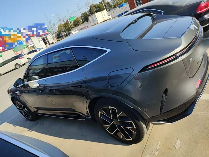 Avatr 11 2024 2024款 580 三激光四驱奢享版