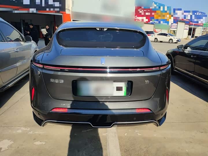 Avatr 11 2024 2024款 580 三激光四驱奢享版