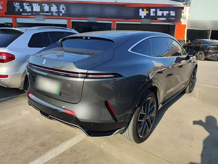 Avatr 11 2024 2024款 580 三激光四驱奢享版