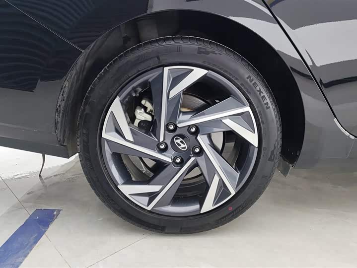 Hyundai Elantra N line 2023 2023款 1.5L CVT LUX尊贵版