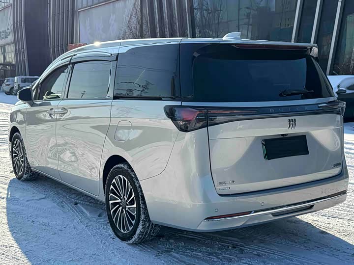 Buick GL8 Hybrid 2025 2025款 陆尚 尊享版 7座