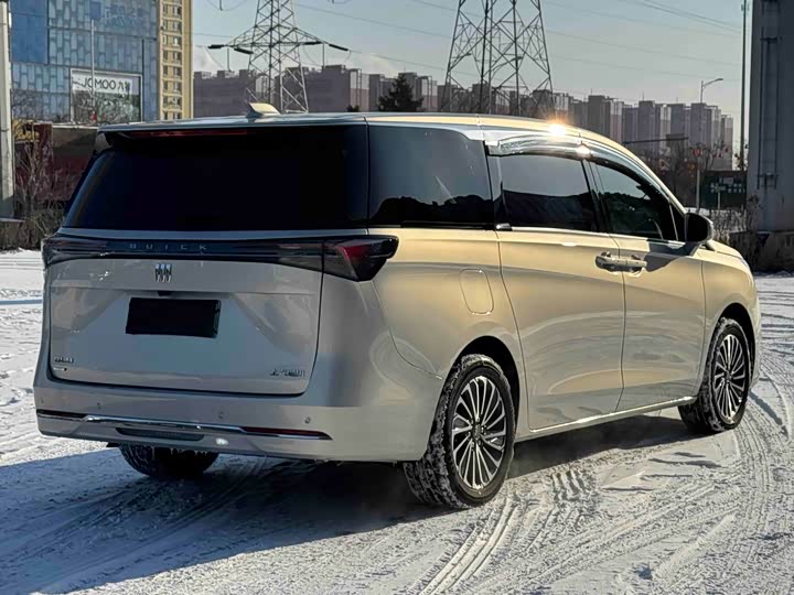 Buick GL8 Hybrid 2025 2025款 陆尚 尊享版 7座