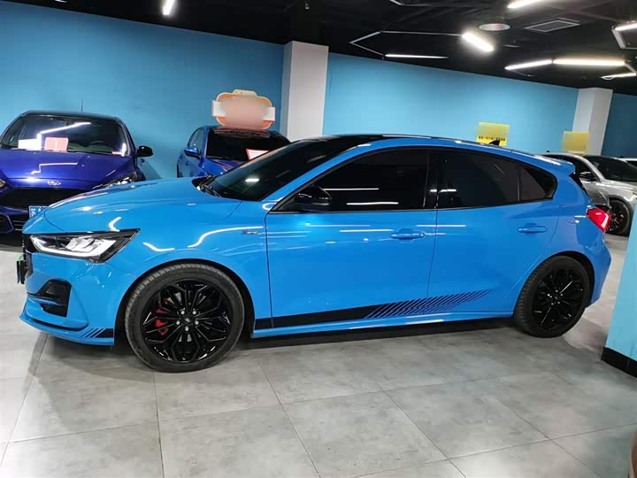 Ford Focus 2022 2022款 两厢 EcoBoost 180 自动S版