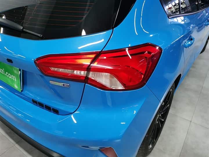 Ford Focus 2022 2022款 两厢 EcoBoost 180 自动S版