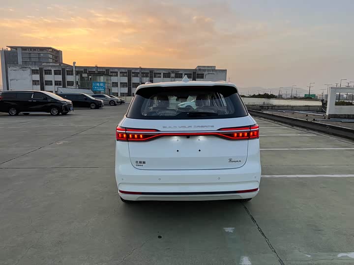 BYD Song Max Hybrid 2022 2022款 DM-i 105KM 旗舰型