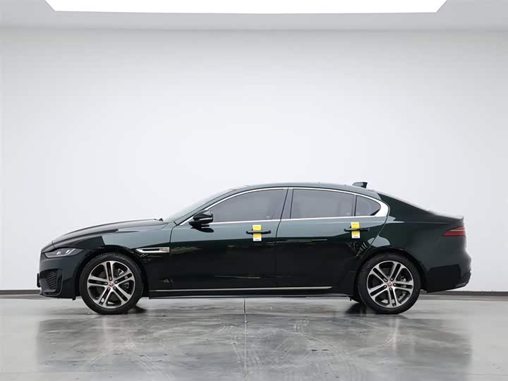 Jaguar XE L 2024 2024款 2.0T 250PS R-DYNAMIC S进取运动版