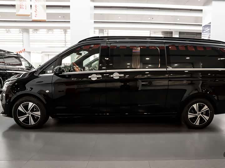 Mercedes-Benz Vito 2024 2024款 2.0T 精英版 7座