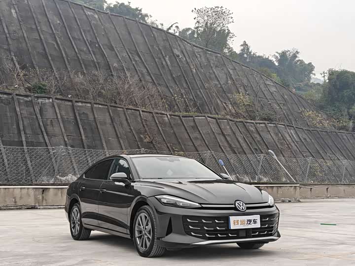 Volkswagen Lamando L 2026 2026款 凌渡L 300TSI 凌风版