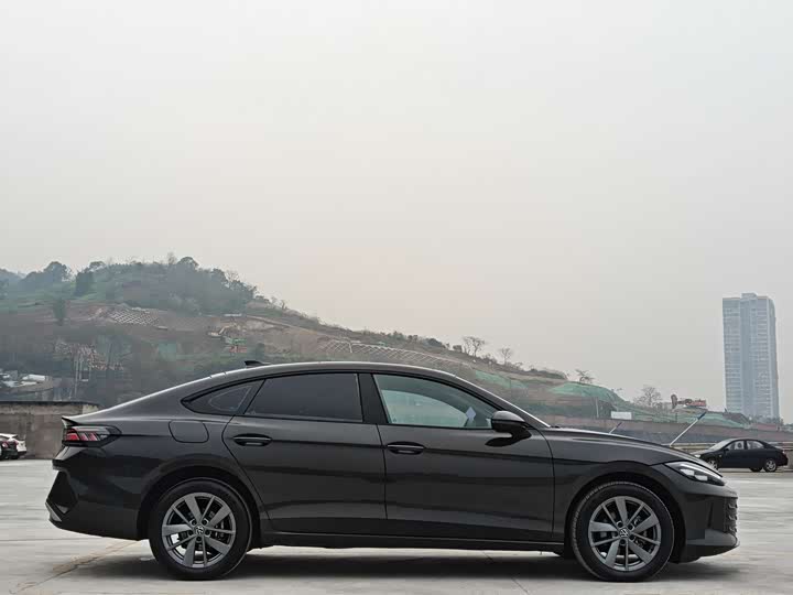 Volkswagen Lamando L 2026 2026款 凌渡L 300TSI 凌风版