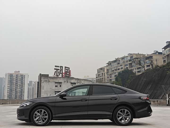 Volkswagen Lamando L 2026 2026款 凌渡L 300TSI 凌风版
