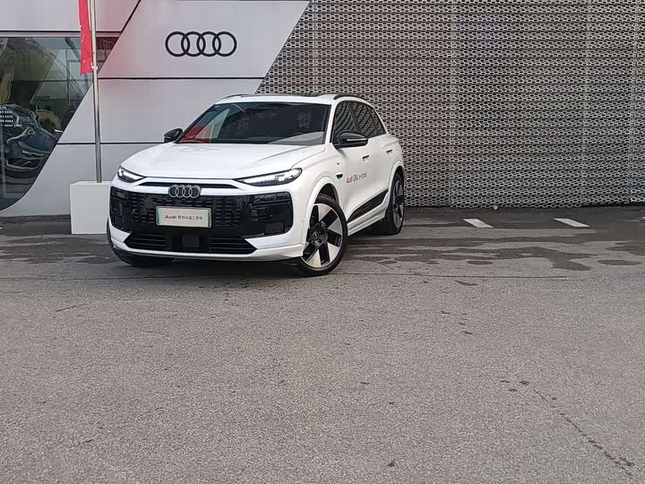 Audi Q6L e-tron 2026 2026款 首发领航版