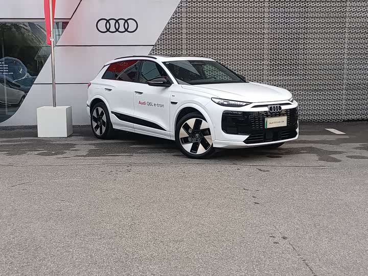 Audi Q6L e-tron 2026 2026款 首发领航版