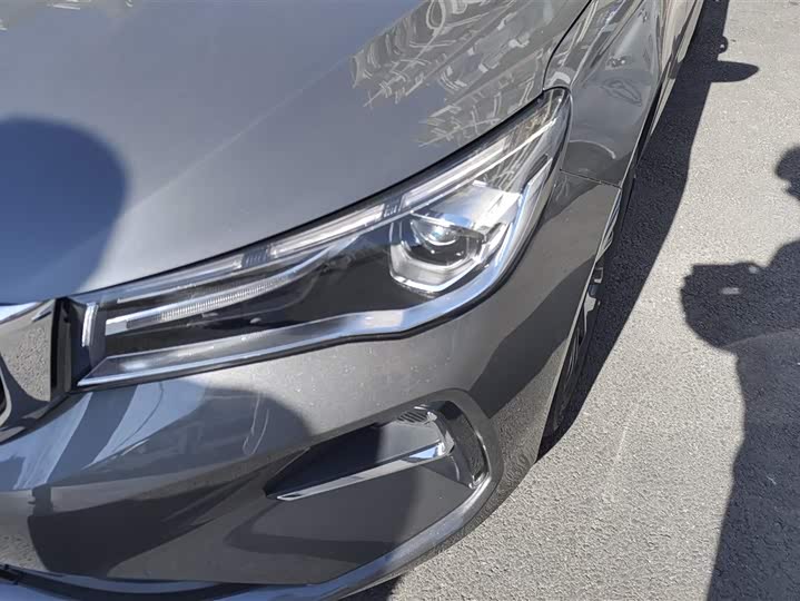 Geely Emgrand 2026 2026款 第4代 400万纪念款 1.5L 手动超越型