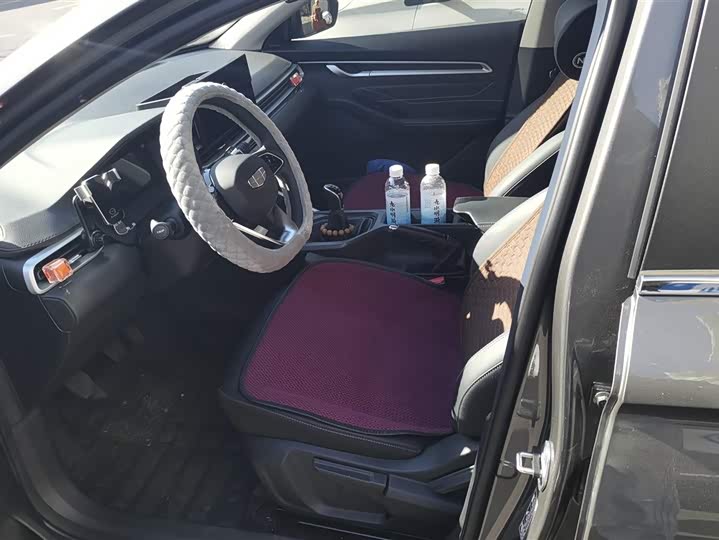 Geely Emgrand 2026 2026款 第4代 400万纪念款 1.5L 手动超越型