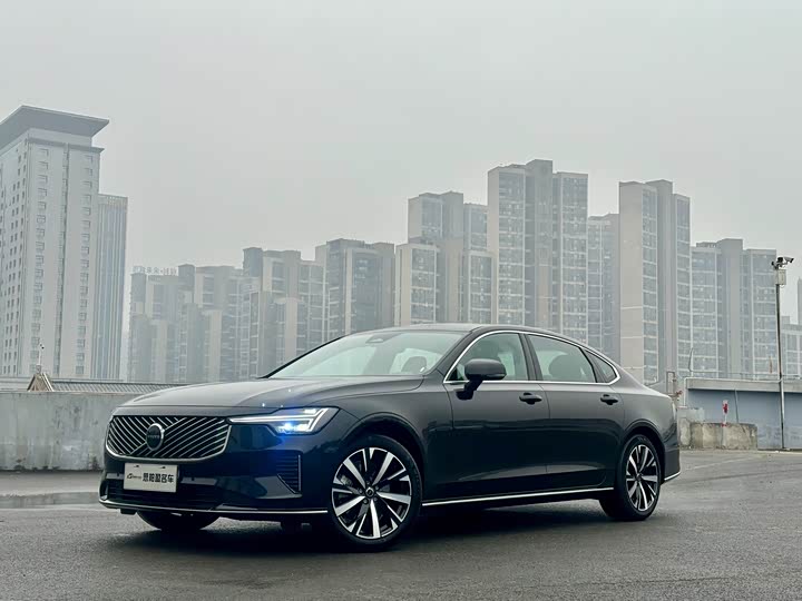 2026 Volvo S90