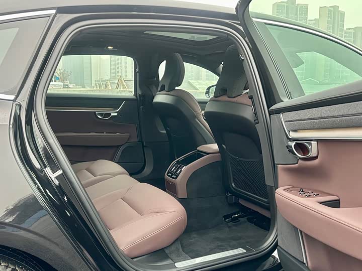 Volvo S90 2026 2026款 B5 智逸豪华版