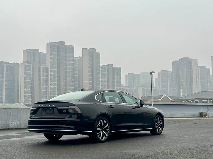 Volvo S90 2026 2026款 B5 智逸豪华版