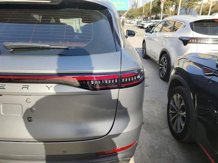 Chery Tiggo 8L 2024 2024款 2.0T 两驱尊贵版 5座