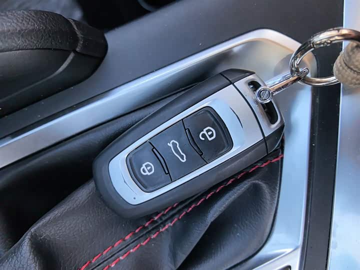 Geely Vision X3 2021 2021款 PRO 1.5L CVT尊贵型