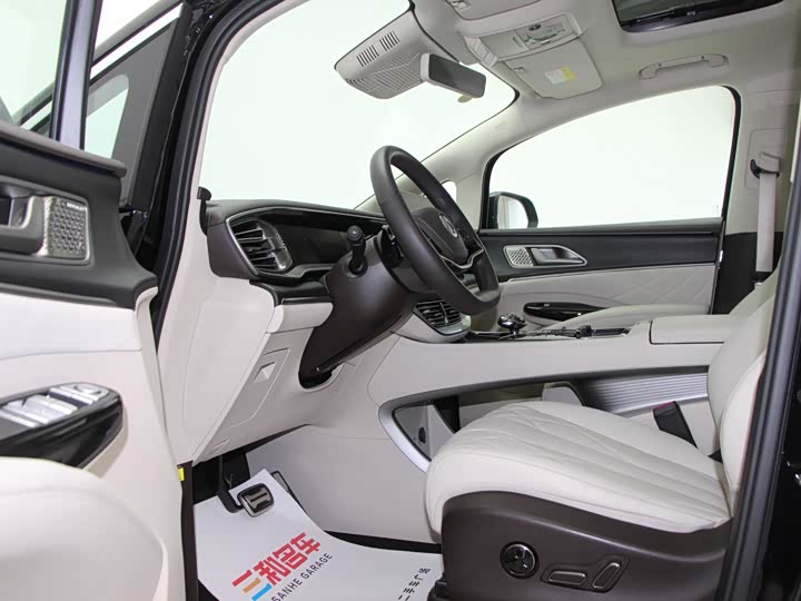 Denza D9 2025 2025款 DM-i 智驾版 1020 四驱旗舰型