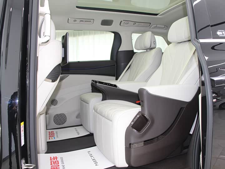 Denza D9 2025 2025款 DM-i 智驾版 1020 四驱旗舰型