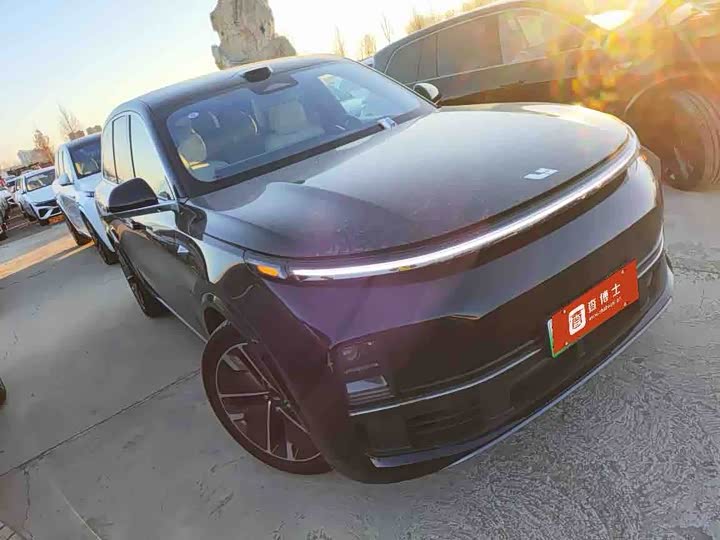 2025 LiXiang L8