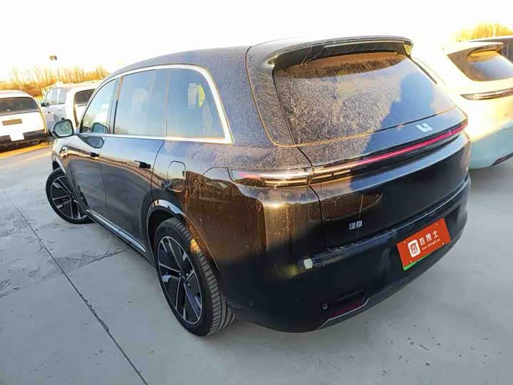 LiXiang L8 2025 2025款 Ultra 智能焕新版