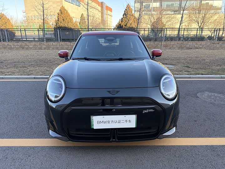 Mini Cooper 2024 2024款 452km COOPER SE 赛车手