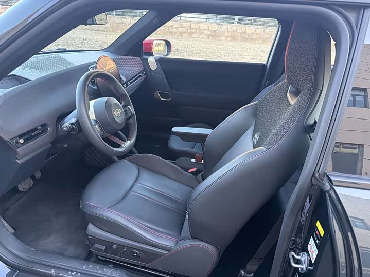 Mini Cooper 2024 2024款 452km COOPER SE 赛车手