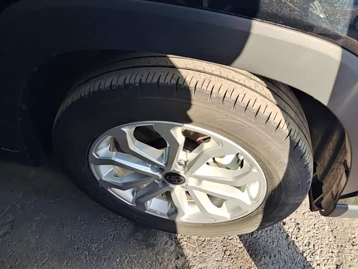 Toyota Frontlander 2024 2024款 2.0L CVT精英版