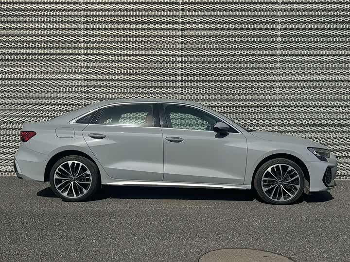 Audi A3 2025 2025款 A3L Limousine 35TFSI 飞驰尊享型 +豪华臻选包