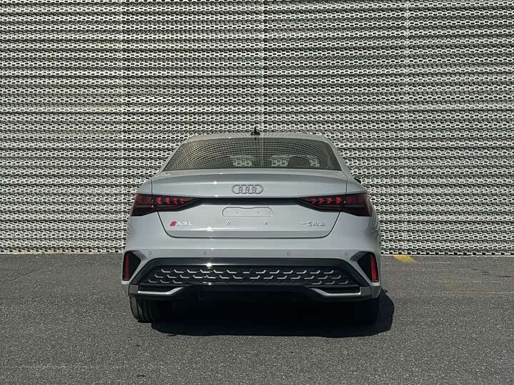 Audi A3 2025 2025款 A3L Limousine 35TFSI 飞驰尊享型 +豪华臻选包