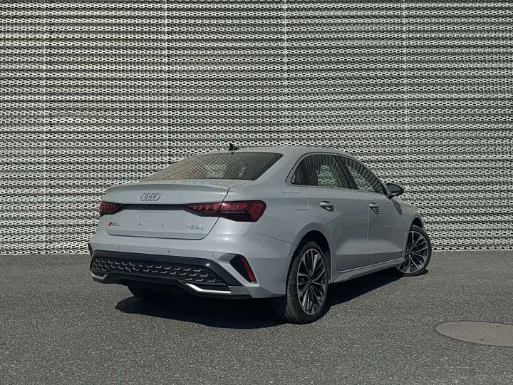 Audi A3 2025 2025款 A3L Limousine 35TFSI 飞驰尊享型 +豪华臻选包