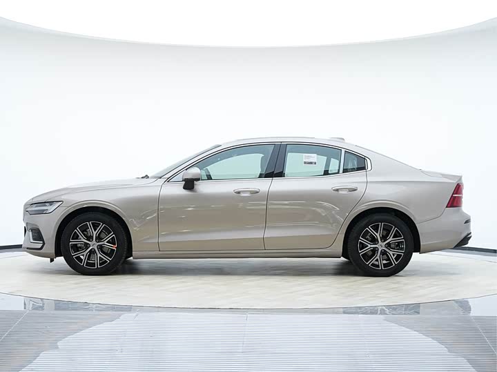 Volvo S60 2026 2026款 B4 智逸豪华版