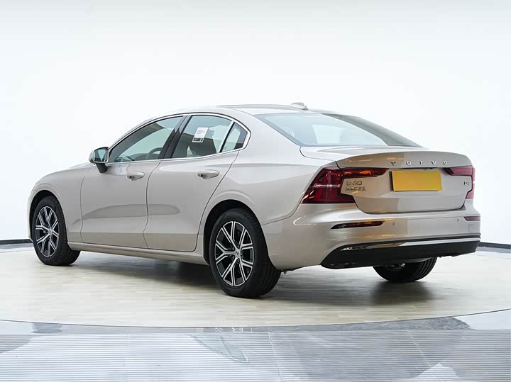 Volvo S60 2026 2026款 B4 智逸豪华版