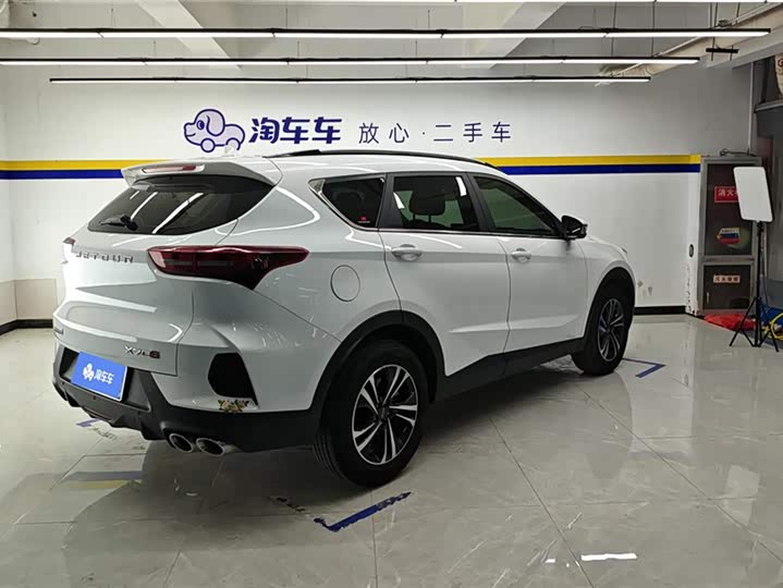 Jetour X70S 2023 2023款 1.5T DCT荣耀版 7座