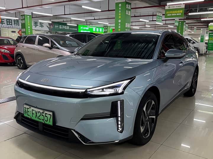 Geely Galaxy L6 2025 2025款 EM-i 140km 星舰版