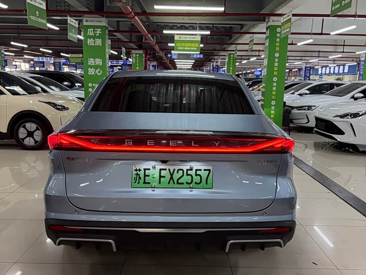 Geely Galaxy L6 2025 2025款 EM-i 140km 星舰版
