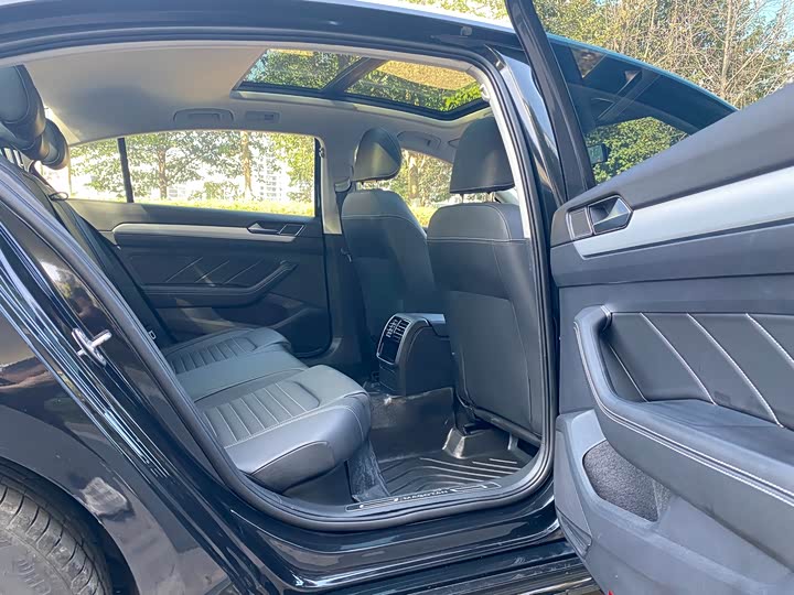 Volkswagen Magotan 2025 2025款 众享款 280TSI DSG舒适型