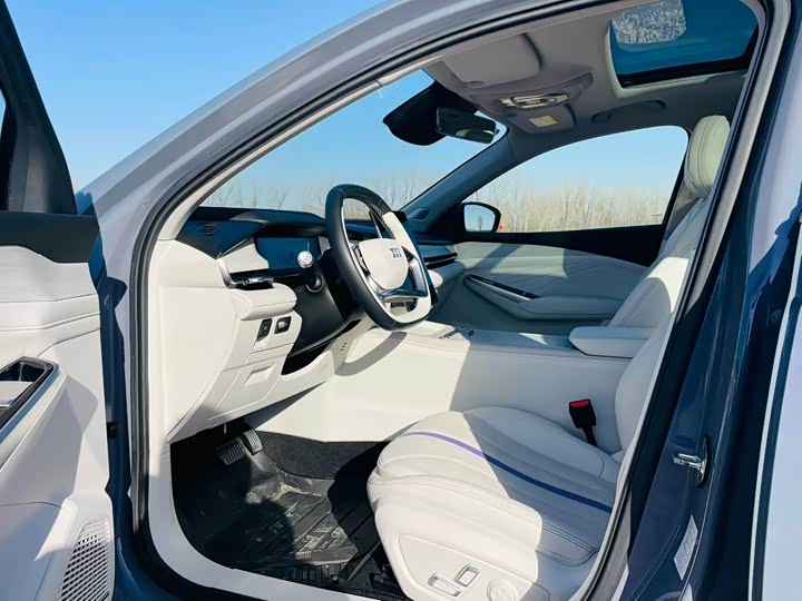 Geely Preface L 2024 2024款 油混 1.5TD 天宫版