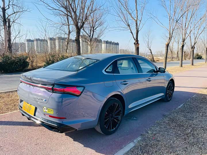 Geely Preface L 2024 2024款 油混 1.5TD 天宫版