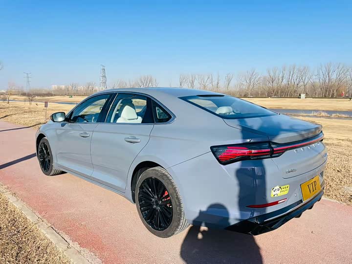 Geely Preface L 2024 2024款 油混 1.5TD 天宫版