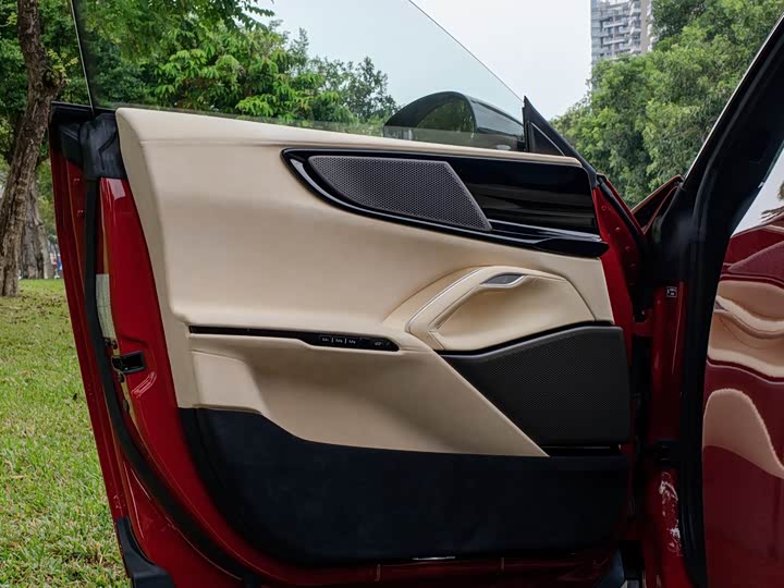 Ferrari Purosangue 2023 2023款 6.5L V12