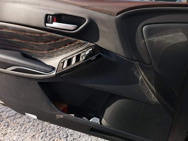 Toyota Avalon 2024 2024款 双擎 2.0L 豪华版