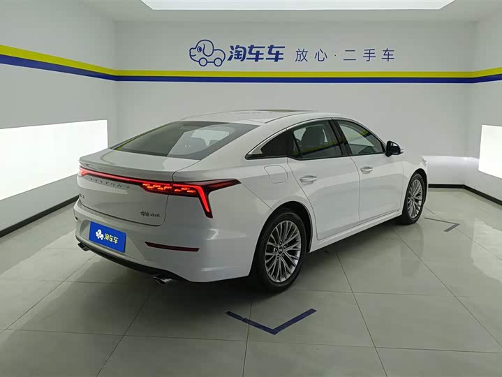 2025 Bestune B70