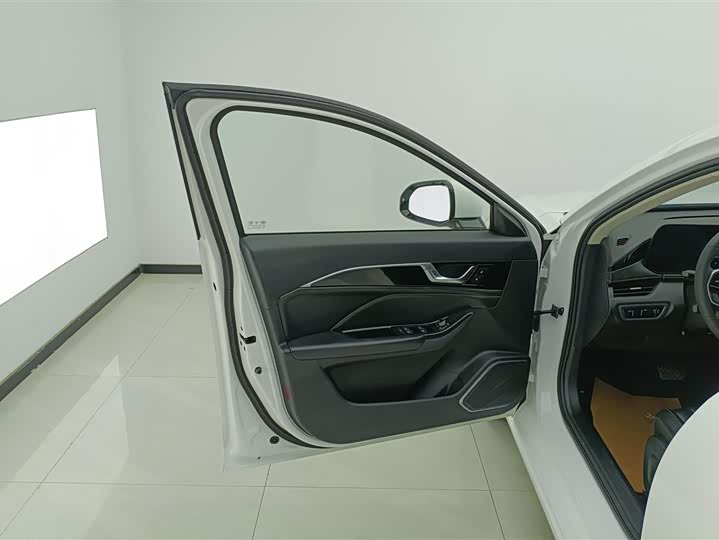 Bestune B70 2025 2025款 龙耀版 1.5T 欢享型