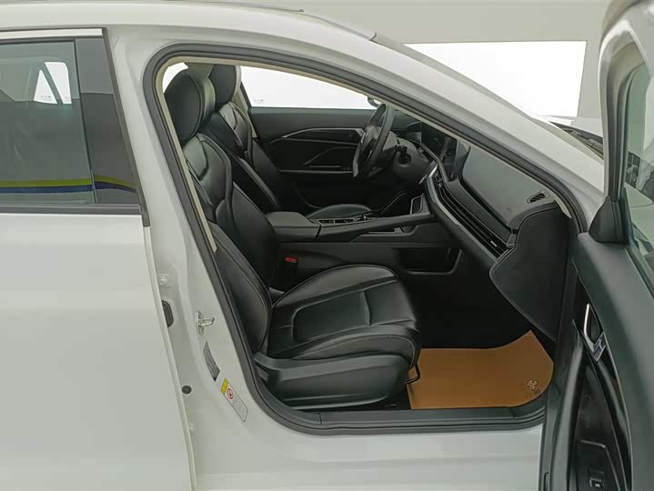 Bestune B70 2025 2025款 龙耀版 1.5T 欢享型