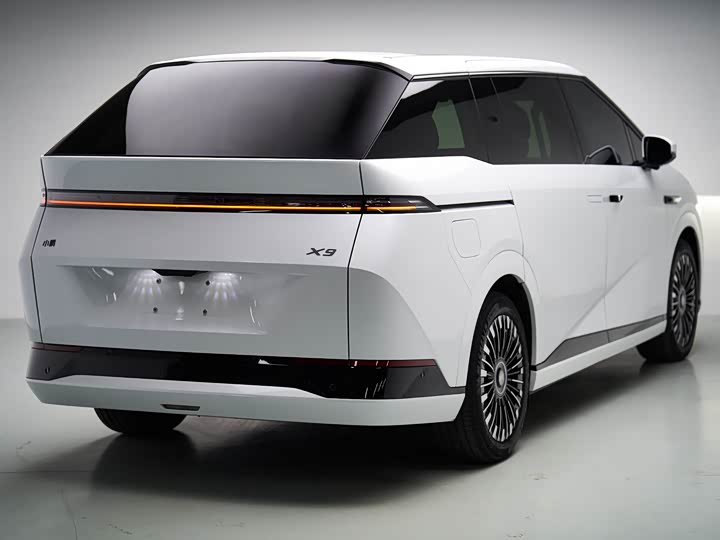 XPeng X9 2025 2025款 纯电 740超长续航 Max